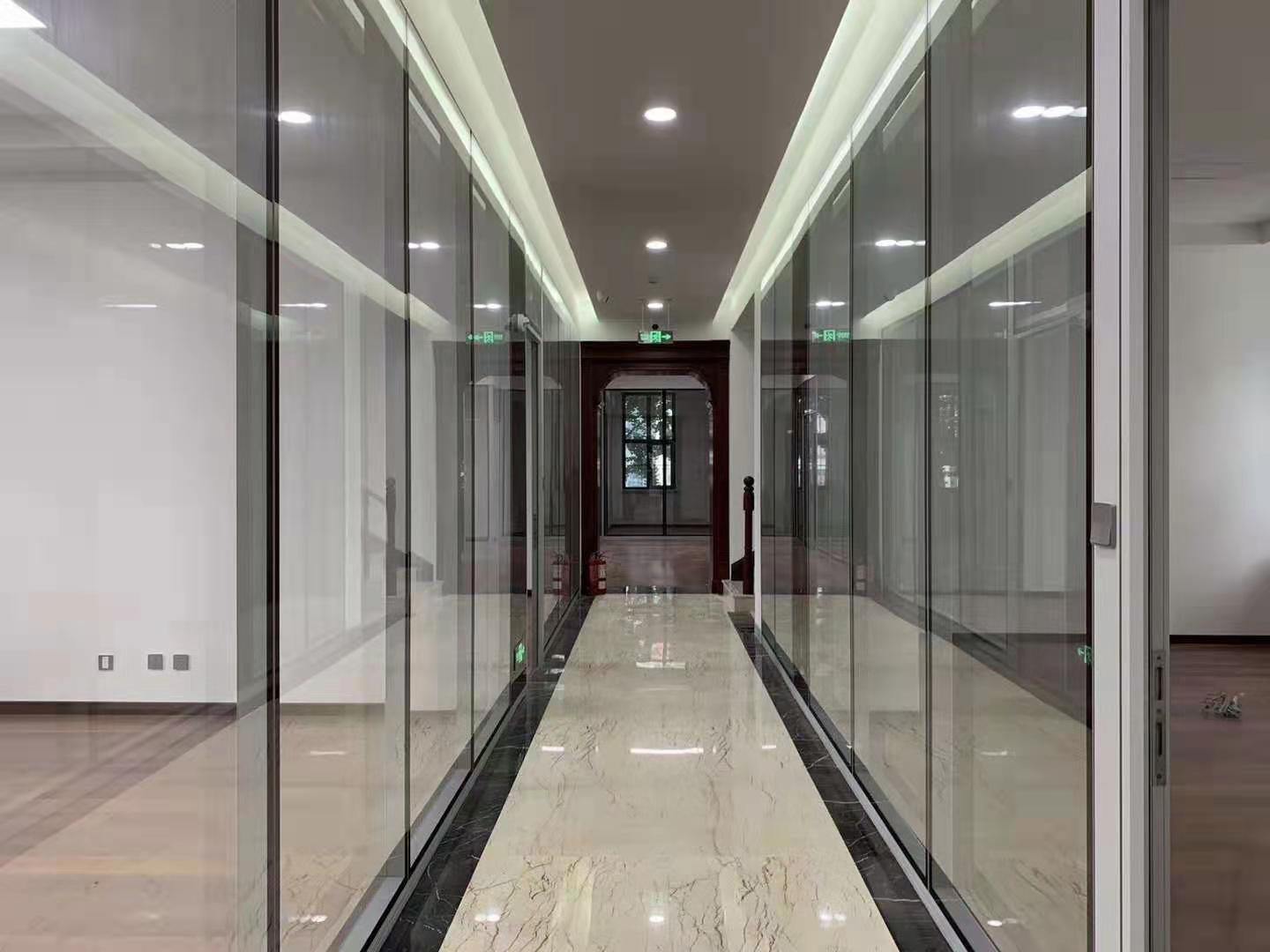 高端鋼鋁玻璃隔斷